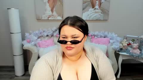 LiloLewins online show from January 2025 12:43:02 AM