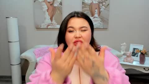 LiloLewins online show from January 2025 03:59:01 AM