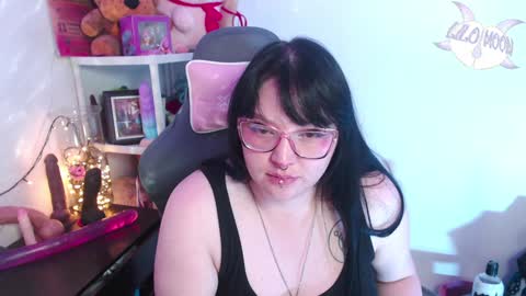 Snapshot of lilomoon69 chatting on December 2024 05:59:02 AM Lilo online show from December 2024 05:59:02 AM
