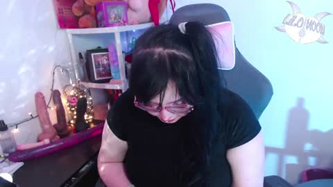 Snapshot of lilomoon69 chatting on December 2024 02:25:02 AM Lilo online show from December 2024 02:25:02 AM
