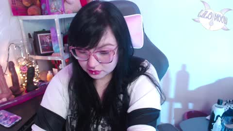 Snapshot of lilomoon69 chatting on December 2024 03:04:02 AM Lilo online show from December 2024 03:04:02 AM