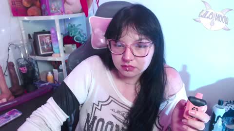 Snapshot of lilomoon69 chatting on December 2024 06:11:02 AM Lilo online show from December 2024 06:11:02 AM
