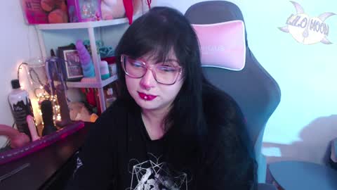 Snapshot of lilomoon69 chatting on December 2024 03:38:02 AM Lilo online show from December 2024 03:38:02 AM
