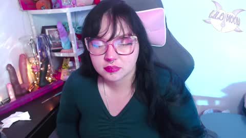 Snapshot of lilomoon69 chatting on December 2024 06:35:01 AM Lilo online show from December 2024 06:35:01 AM