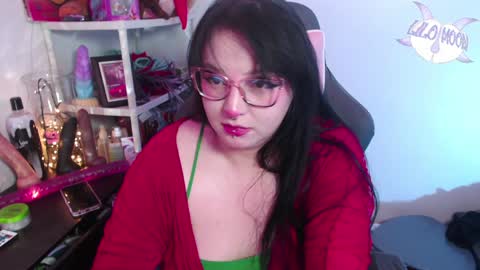 Snapshot of lilomoon69 chatting on December 2024 06:28:02 AM Lilo online show from December 2024 06:28:02 AM
