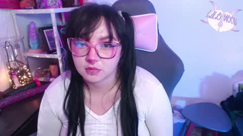 Snapshot of lilomoon69 chatting on December 2024 05:22:02 AM Lilo online show from December 2024 05:22:02 AM