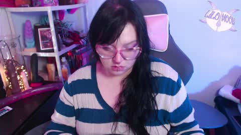 Snapshot of lilomoon69 chatting on January 2025 05:05:02 AM Lilo online show from January 2025 05:05:02 AM