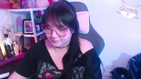 Snapshot of lilomoon69 chatting on January 2025 07:00:02 AM Lilo online show from January 2025 07:00:02 AM