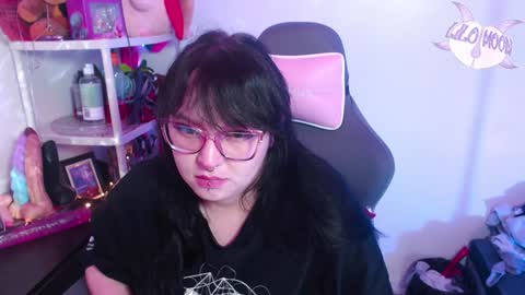 Snapshot of lilomoon69 chatting on January 2025 05:40:01 AM Lilo online show from January 2025 05:40:01 AM