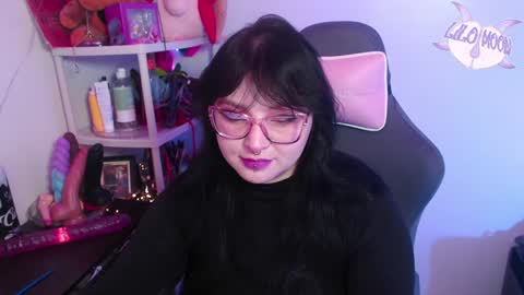 Snapshot of lilomoon69 chatting on January 2025 03:42:01 AM Lilo online show from January 2025 03:42:01 AM