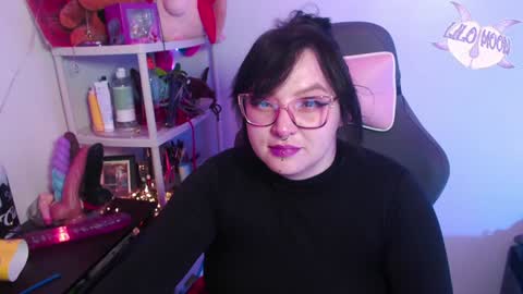 Snapshot of lilomoon69 chatting on January 2025 06:45:01 AM Lilo online show from January 2025 06:45:01 AM