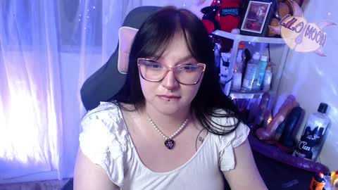 Snapshot of lilomoon69 chatting on February 2025 04:03:02 AM Lilo online show from February 2025 04:03:02 AM