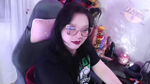 Snapshot of lilomoon69 chatting on October 2025 01:51:02 PM Lilo online show from October 2025 01:51:02 PM