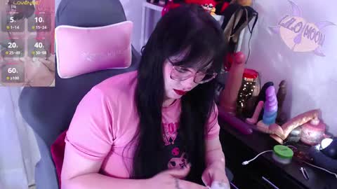 Snapshot of lilomoon69 chatting on October 2025 11:54:01 AM Lilo online show from October 2025 11:54:01 AM