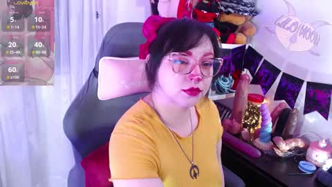 Snapshot of lilomoon69 chatting on October 2025 11:23:02 AM Lilo online show from October 2025 11:23:02 AM