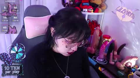 Snapshot of lilomoon69 chatting on January 2026 12:10:02 PM Lilo online show from January 2026 12:10:02 PM