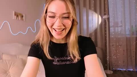 Lilo online show from November 2025 03:05:02 AM