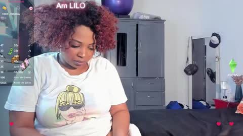 Snapshot of lilotoronto chatting on September 2025 12:32:01 PM lilotoronto online show from September 2025 12:32:01 PM