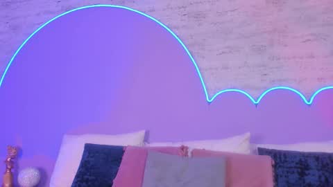 Lilou online show from September 2025 07:57:01 PM