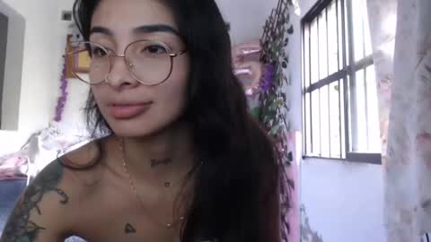 lil palacio online show from December 2024 08:04:01 PM