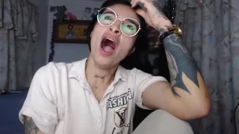 lil palacio online show from December 2024 04:01:02 AM