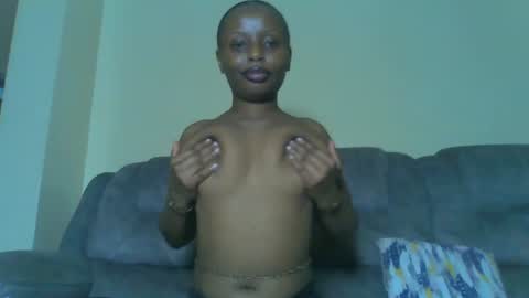 Snapshot of lilpretty16 chatting on June 2026 03:54:01 PM lilpretty16 online show from June 2026 03:54:01 PM