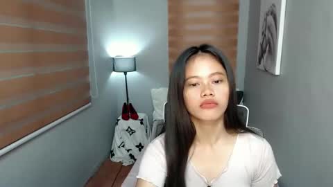 Snapshot of lilsweet_marie chatting on December 2024 01:03:01 AM Lilsweet marie online show from December 2024 01:03:01 AM