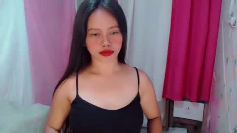 Snapshot of lilsweet_marie chatting on November 2025 12:38:02 PM Lilsweet marie online show from November 2025 12:38:02 PM