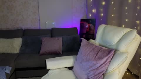 Lilu online show from February 2025 09:37:01 PM