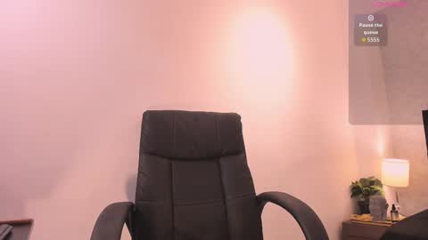 lily_cash1 online show from September 2025 07:04:02 PM