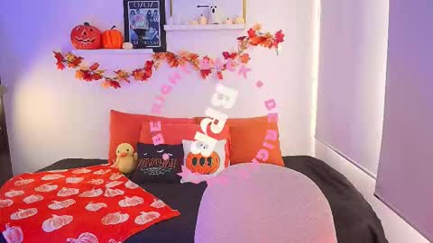 Snapshot of lily_evans_ chatting on October 2025 09:38:01 PM just lily online show from October 2025 09:38:01 PM