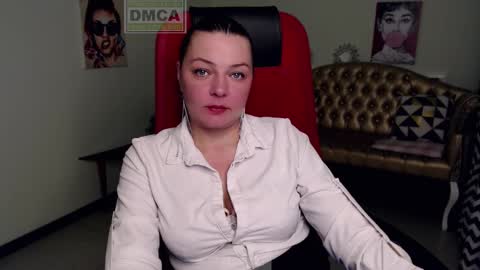 Lily online show from December 2024 11:01:01 AM