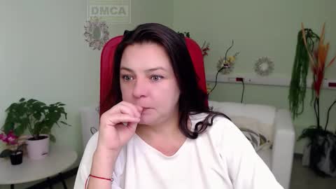 Lily online show from October 2025 04:41:02 AM