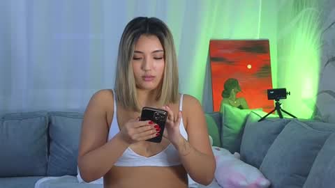 Lily online show from January 2025 02:38:02 PM