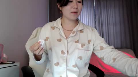 Lily Litle online show from October 2025 09:12:01 AM