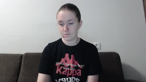 lily_love_x online show from February 2025 06:01:01 AM