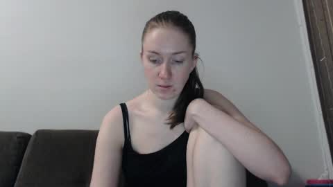 Snapshot of lily_love_x chatting on April 2026 11:37:02 PM lily_love_x online show from April 2026 11:37:02 PM