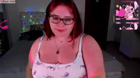 Snapshot of lily_lu_one chatting on September 2025 10:47:01 PM Elina online show from September 2025 10:47:01 PM