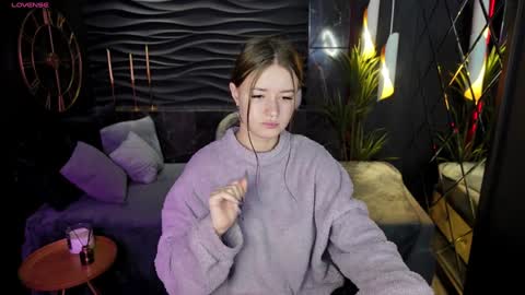 Lily online show from December 2024 07:45:02 AM