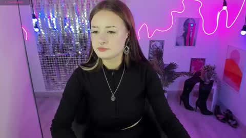 Lily online show from March 2025 07:41:01 AM