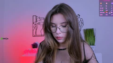 Lily online show from September 2025 07:16:01 PM