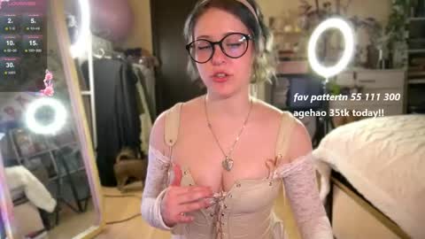 Snapshot of lily_noris chatting on May 2026 07:32:02 PM your lilyyyyyyy online show from May 2026 07:32:02 PM