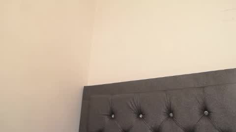 Lily Roberts online show from February 2025 06:05:01 PM