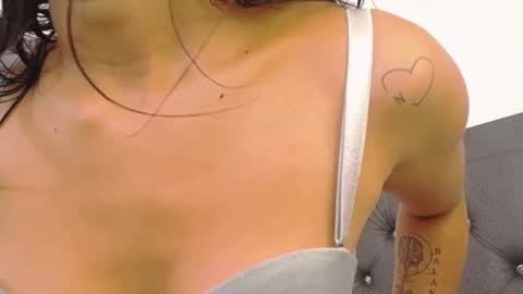 Lily Roberts online show from February 2025 05:50:01 PM