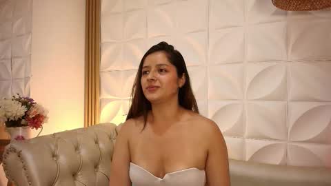 Lily Lauren online show from January 2026 12:44:02 PM