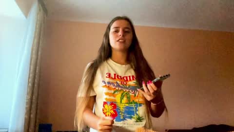 Snapshot of lily_smily chatting on February 2025 01:01:01 PM Lily online show from February 2025 01:01:01 PM