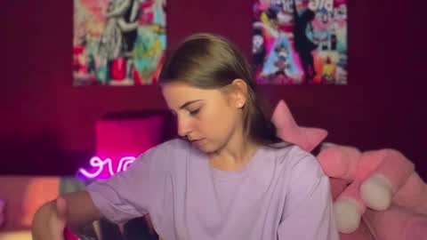 Snapshot of lily_smily chatting on September 2025 09:52:01 AM Lily online show from September 2025 09:52:01 AM