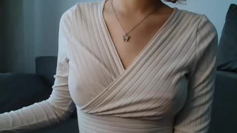 small lily online show from April 2026 02:30:01 PM