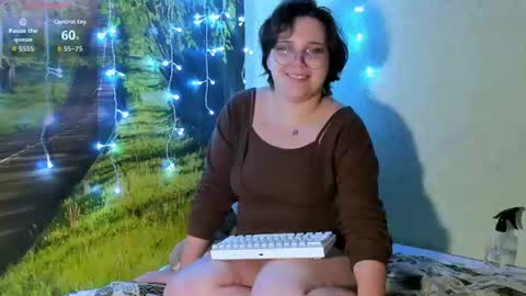 Snapshot of lily_violettt chatting on August 2026 08:00:01 PM Lily online show from August 2026 08:00:01 PM