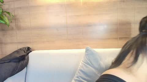 lily_waist online show from April 2026 03:01:02 AM